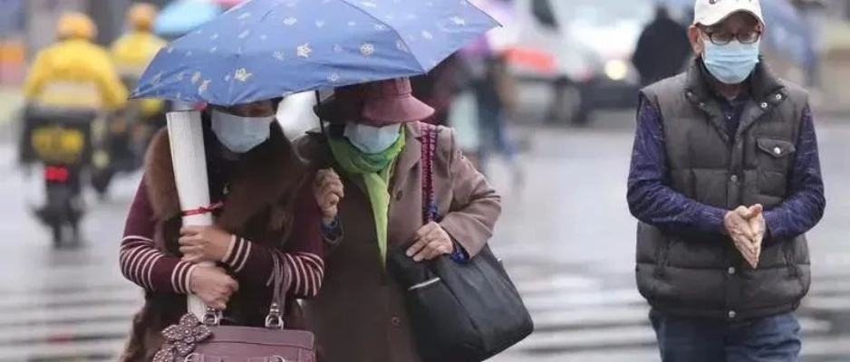 下周冷空气终于来了，一场期待已久的寒暄与城市生存指南